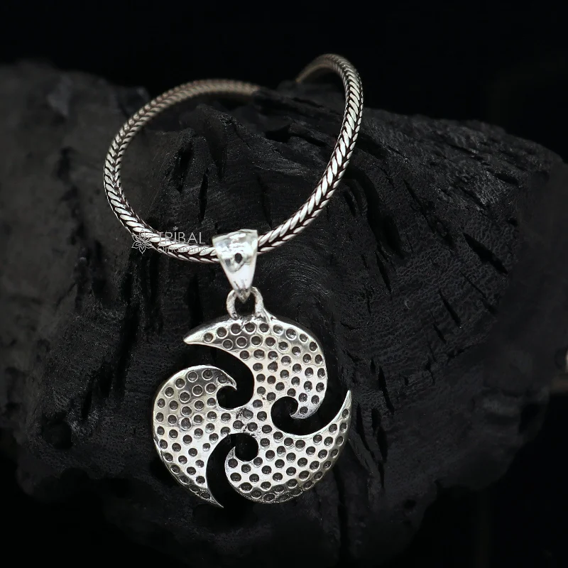 Stylish 925 sterling silver handmade ninza design Triskelion pendant, high quality silver small pendant for boy girls nsp673