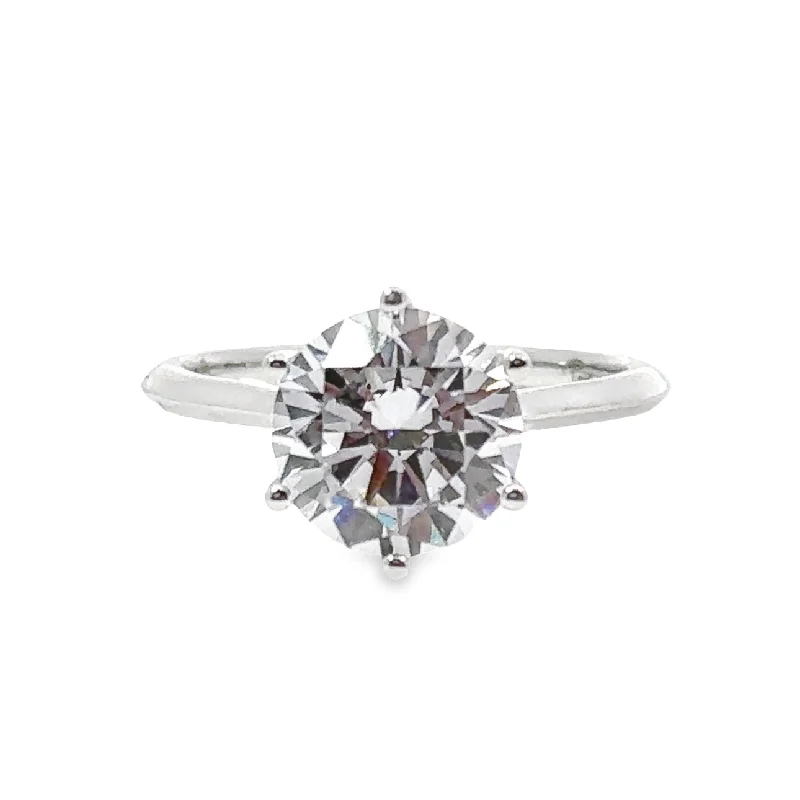 Padis Classique Solitaire Engagement Ring