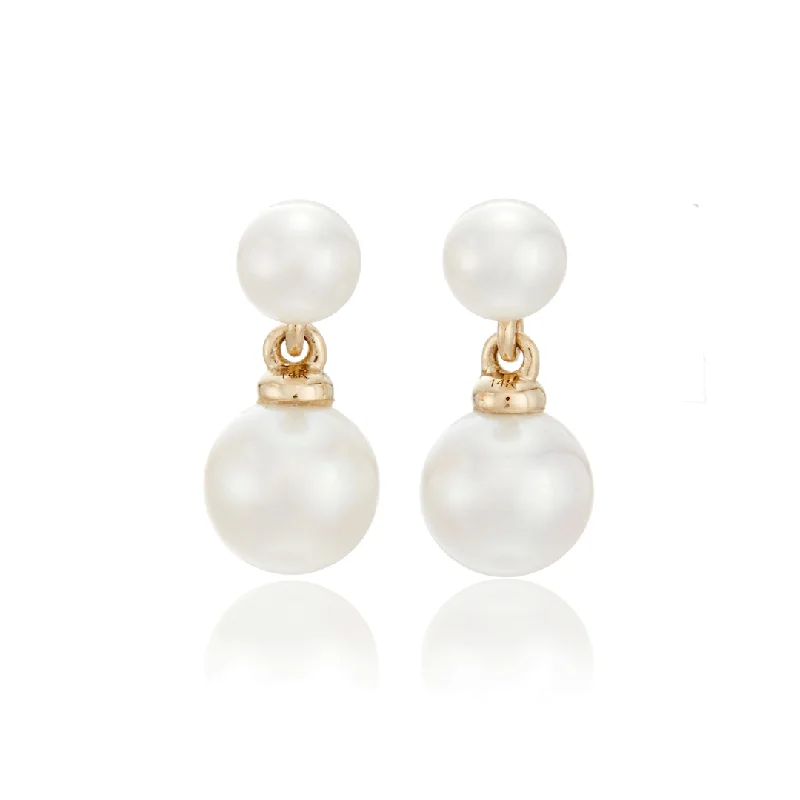 Victoria Earrings in Pearls