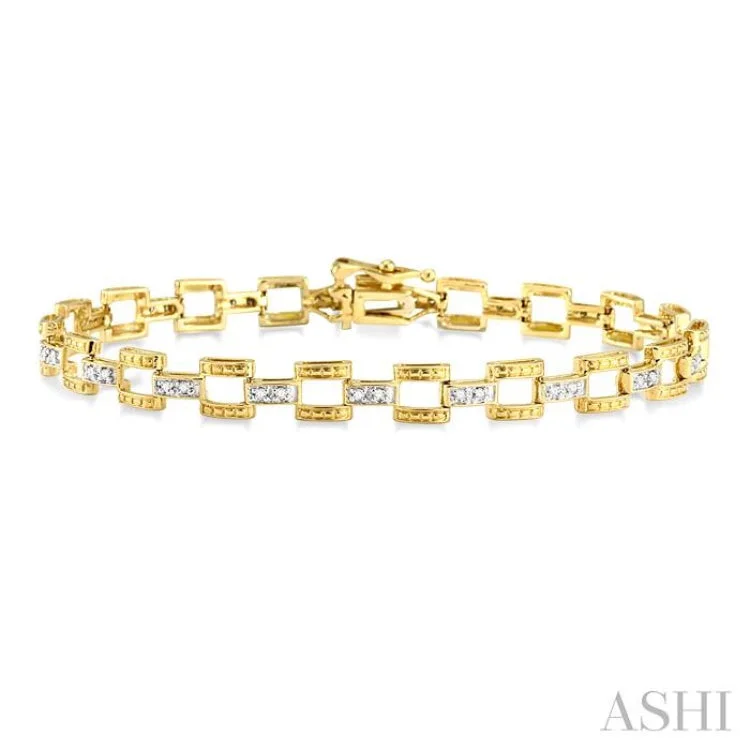 1/4 Ctw Single Cut Diamond Bar Link Bracelet in 10K Yellow Gold